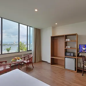 https://vitalis-riverside-hotel.hotelsofhoian.com