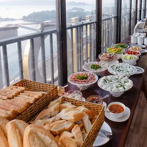 https://bellevue-hotel.nhatrangbesthotels.com