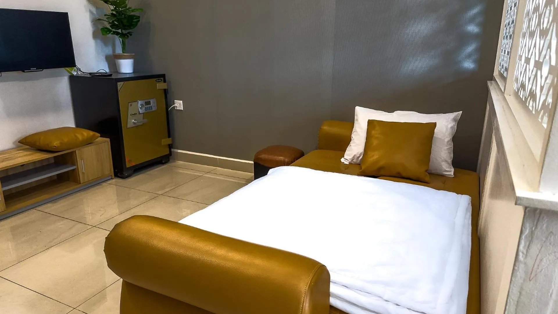 Апарт-отель Rivergate Serviced Apartments Хошимин