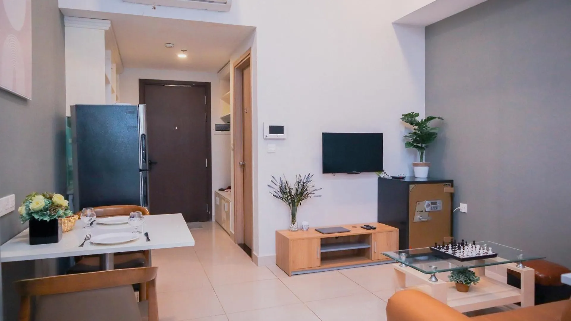 Апарт-отель Rivergate Serviced Apartments Хошимин