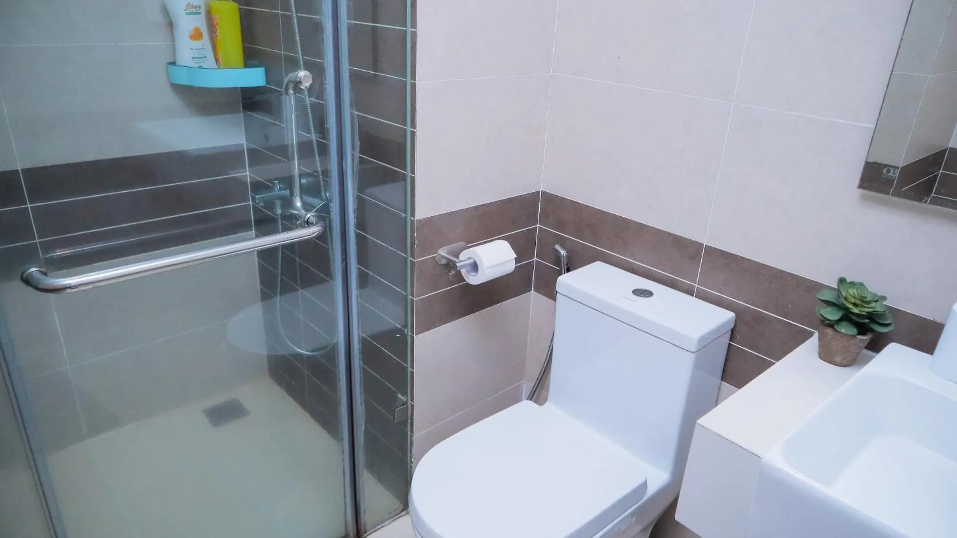 Rivergate Serviced Apartments Хошимин