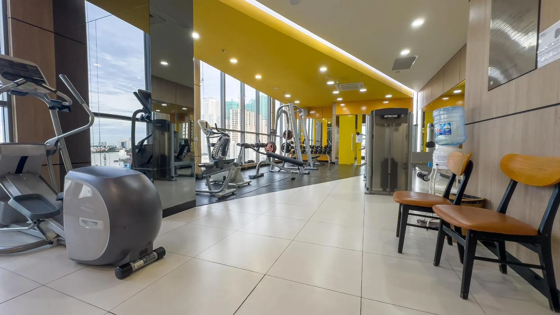 Апарт-отель Rivergate Serviced Apartments Хошимин